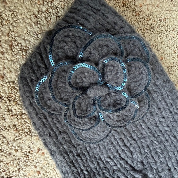 Y2K C.C Dark Gray Charcoal Knit Winter Headband With Sequin Trimmed Flower - Picture 6 of 10